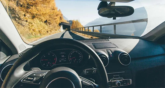 激光在汽車內(nèi)飾行業(yè)的應用1